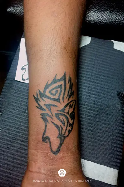 tribal-tattoo-wolf