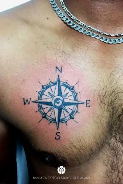 blackwork-tattoo-compass
