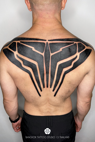 black-ink-tribal-full-back-tattoo-thailand