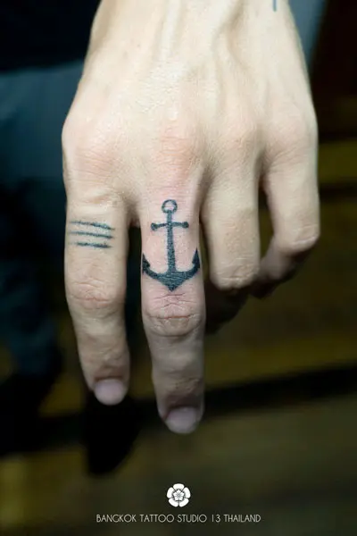 black-ink-tattoo-anchor