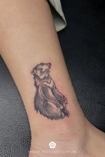 blackwork-tattoo-bear