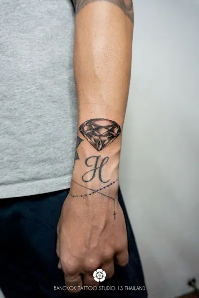 balckwork-tattoo-diamond