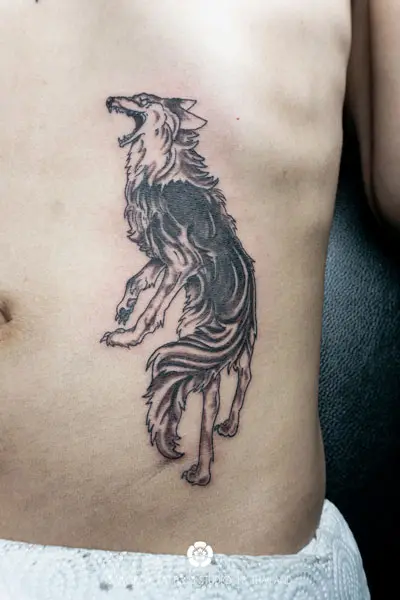 balckwork-tattoo-wolf