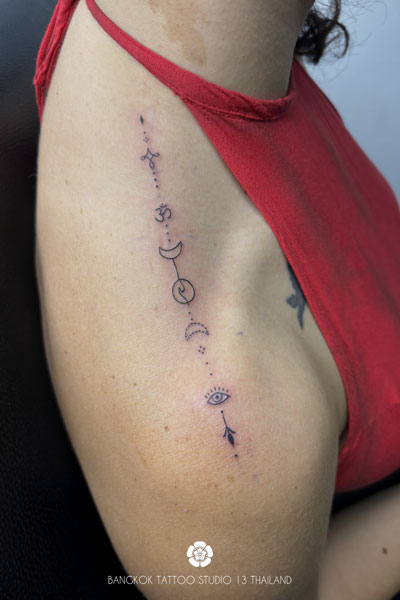 minimalist-shoulder-tattoo