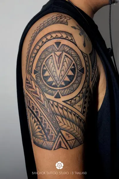 tribal-polynesian-tattoo-half-arm-bangkok