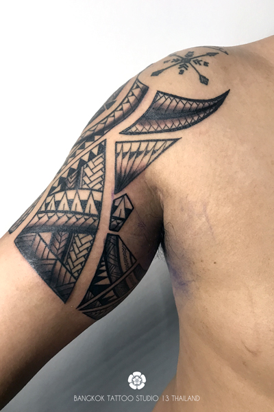 polynesian-half-arm-tattoo-bangkok