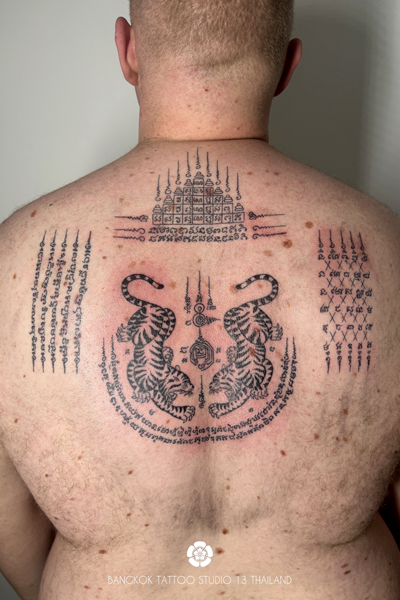 sak-yant-thai-tattoo-full-back-2-crocodile