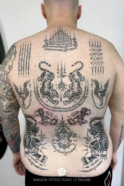 sak-yant-full-back-tattoo-thailand