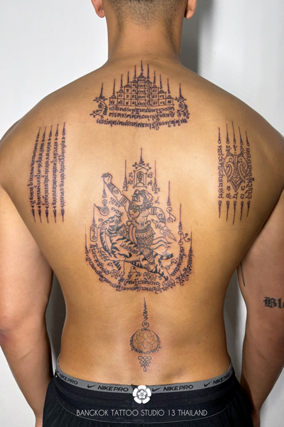 sak-yant-full-back-x5-combo-tattoo-hanuman-tiger