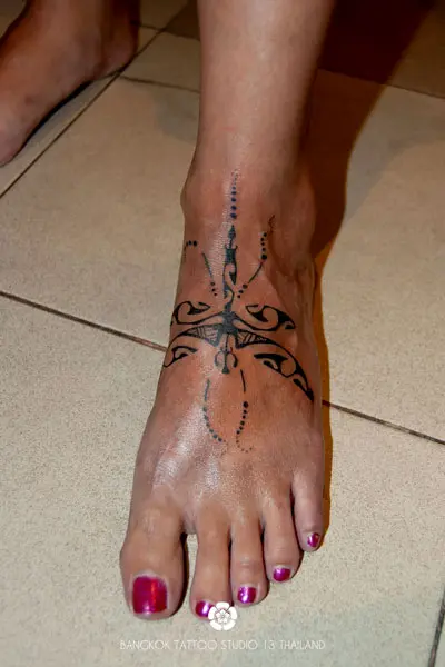 tribal-polynesian-tattoo-dragonfly